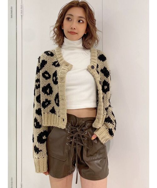 GYDA(ジェイダ)の「ハイネックタイトショートトップス(Tシャツ/カットソー・レディース・オフホワイト/ブラック/ピンク・FREE)」の11枚目の写真