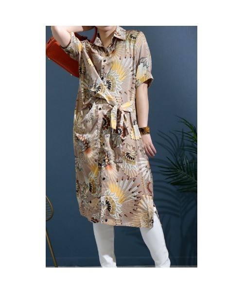 Sawa a la mode(サワアラモード)の「女性らしく艶めく大人のシャツワンピース(ワンピース・レディース・ベージュ・FREE)」の13枚目の写真