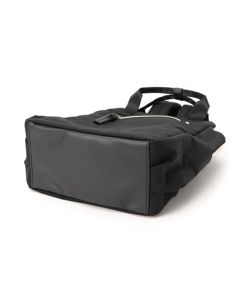 SHOO・LA・RUE(シューラルー)の「◆【撥水】スクエアリュック(バックパック/リュック・レディース・オレンジ/ブラック系3/グレー系3・00)」の7枚目の写真