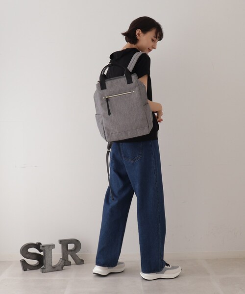 SHOO・LA・RUE(シューラルー)の「◆【撥水】スクエアリュック(バックパック/リュック・レディース・オレンジ/ブラック系3/グレー系3・00)」の17枚目の写真