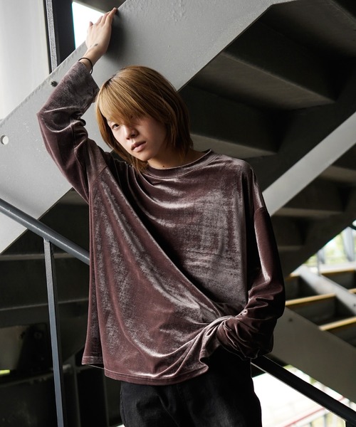 G.O.C（ジーオーシー）の「オーバーサイズ ベロア ロンTEE（Tシャツ/カットソー・メンズ・ブラック/グレー/グリーン/ベージュ系その他/ブルーグリーン/ワイン・MEDIUM/LARGE）」の4枚目の写真