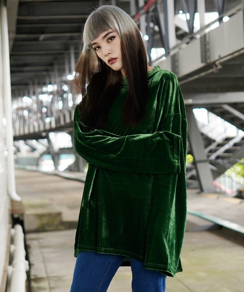 G.O.C（ジーオーシー）の「オーバーサイズ ベロア ロンTEE（Tシャツ