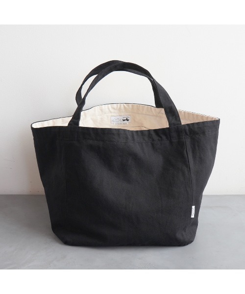 pouto(ポウト)の「pouto / ポウト キャンバス キューブ トート ラージ DLI PO 004 BAG(トートバッグ・レディース・ブラック/グレー/ナチュラル/レッド/ブルー・FREE)」の9枚目の写真