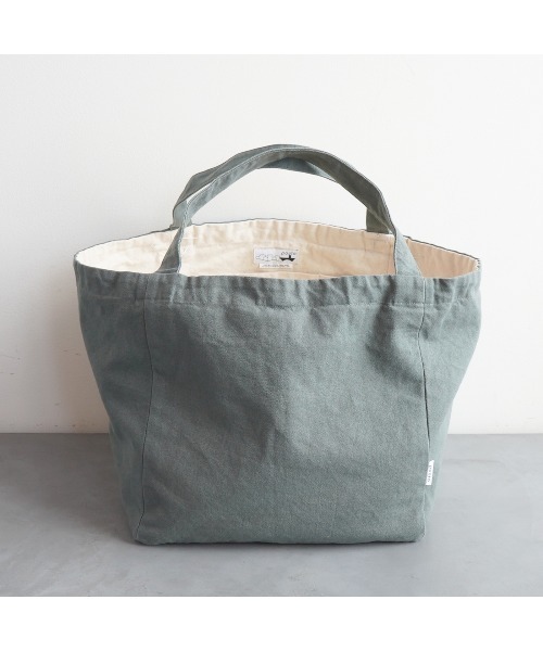 pouto(ポウト)の「pouto / ポウト キャンバス キューブ トート ラージ DLI PO 004 BAG(トートバッグ・レディース・ブラック/グレー/ナチュラル/レッド/ブルー・FREE)」の14枚目の写真