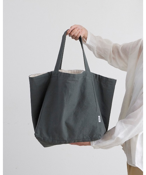 pouto(ポウト)の「pouto / ポウト キャンバス キューブ トート ラージ DLI PO 004 BAG(トートバッグ・レディース・ブラック/グレー/ナチュラル/レッド/ブルー・FREE)」の11枚目の写真