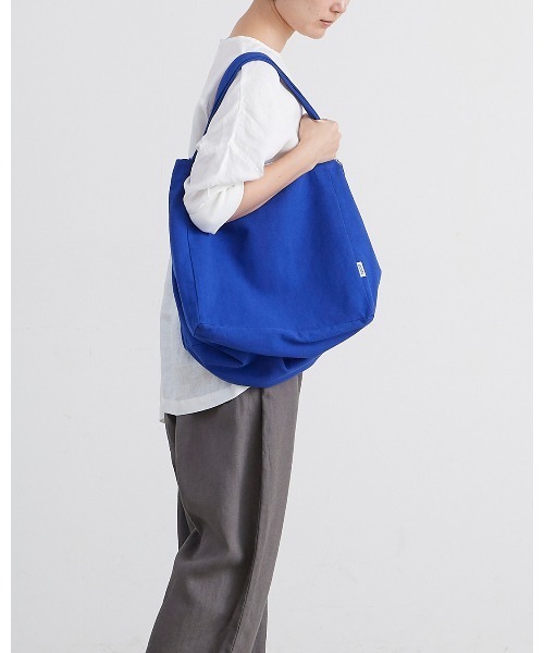 pouto(ポウト)の「pouto / ポウト キャンバス キューブ トート ラージ DLI PO 004 BAG(トートバッグ・レディース・ブラック/グレー/ナチュラル/レッド/ブルー・FREE)」の15枚目の写真