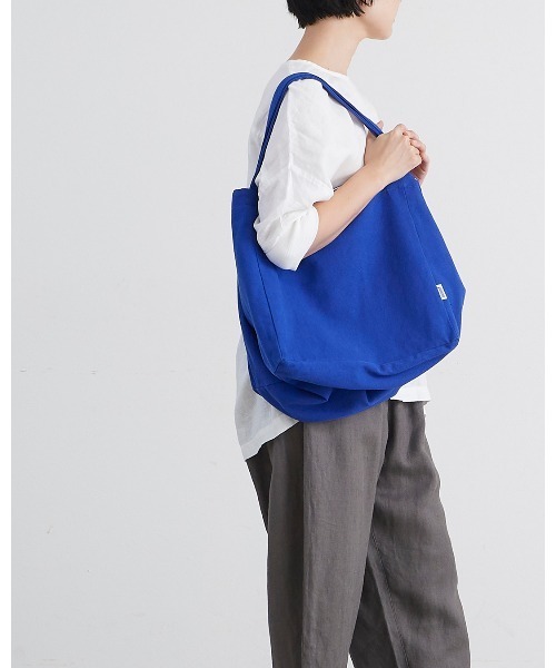 pouto(ポウト)の「pouto / ポウト キャンバス キューブ トート ラージ DLI PO 004 BAG(トートバッグ・レディース・ブラック/グレー/ナチュラル/レッド/ブルー・FREE)」の16枚目の写真