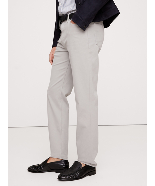 Banana Republic（バナナリパブリック）の「スリム トラベラーパンツ（チノパンツ・メンズ・カーキ/ブラウン/ベージュ/ブラック/ベージュ系その他/ネイビー/オリーブ/グレー/アイボリー/ブラウン系その他/ライトグレー/ライトオリーブ/ブルー・28W 30L/32W 30L/33W 30L/30W 30L/31W 30L/29W 30L/34W 30L）」の4枚目の写真