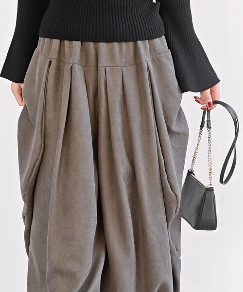 rps（アールピーエス）の「ライスコールボリュームタックパンツ（その他パンツ・レディース・チャコールグレー/ブラック/モカ・フリー）」の5枚目の写真