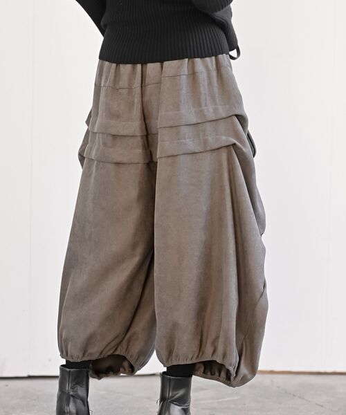 rps（アールピーエス）の「ライスコールボリュームタックパンツ（その他パンツ・レディース・チャコールグレー/ブラック/モカ・フリー）」の7枚目の写真