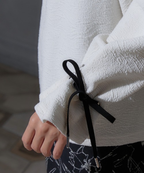 miclat（ミクラ）の「大きいサイズ　キャンディスリーブボリュームカットソー　miclat（Tシャツ/カットソー・レディース・オフホワイト/チャコールグレー・L/LL/3L/4L）」の20枚目の写真