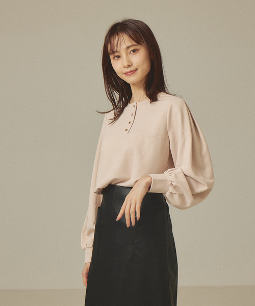 abahouse mavie（アバハウスマヴィ）の「カットジョーゼット2WAYプルオーバー（Tシャツ/カットソー・レディース・ダークオレンジ/ブラック/ホワイト/ピンクベージュ・フリー）」の17枚目の写真