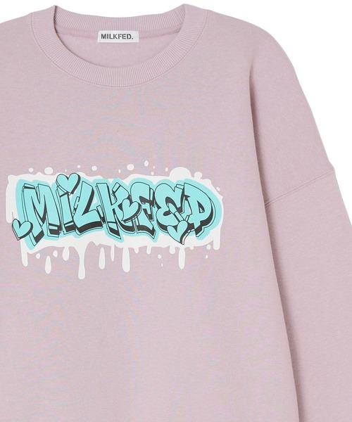 MILKFED.(ミルクフェド)の「GRAFFITI BIGSWEAT TOP(スウェット・レディース・ライトブルー/ブラック/オフホワイト/ライトパープル・ONE SIZE)」の4枚目の写真