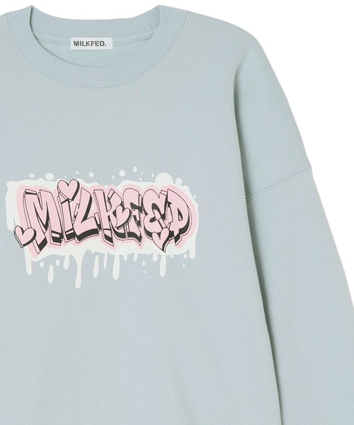 MILKFED.(ミルクフェド)の「GRAFFITI BIGSWEAT TOP(スウェット・レディース・ライトブルー/ブラック/オフホワイト/ライトパープル・ONE SIZE)」の3枚目の写真