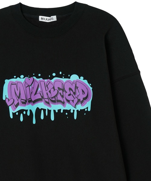 MILKFED.(ミルクフェド)の「GRAFFITI BIGSWEAT TOP(スウェット・レディース・ライトブルー/ブラック/オフホワイト/ライトパープル・ONE SIZE)」の2枚目の写真