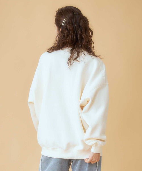 MILKFED.(ミルクフェド)の「GRAFFITI BIGSWEAT TOP(スウェット・レディース・ライトブルー/ブラック/オフホワイト/ライトパープル・ONE SIZE)」の19枚目の写真