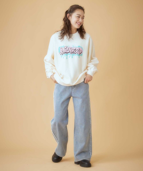 MILKFED.(ミルクフェド)の「GRAFFITI BIGSWEAT TOP(スウェット・レディース・ライトブルー/ブラック/オフホワイト/ライトパープル・ONE SIZE)」の20枚目の写真