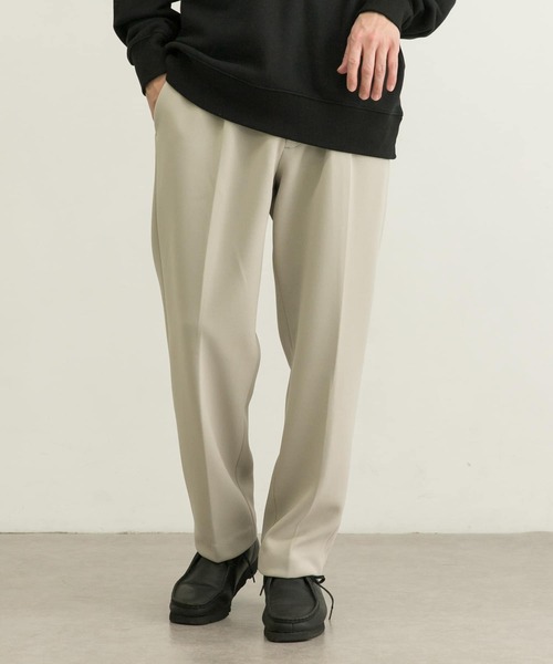 URBAN RESEARCH（アーバンリサーチ）の「『UR TECH』フリースタックイージーパンツ（その他パンツ・メンズ・チャコールグレー/ブラック/ベージュ・SMALL/MEDIUM/LARGE）」の3枚目の写真