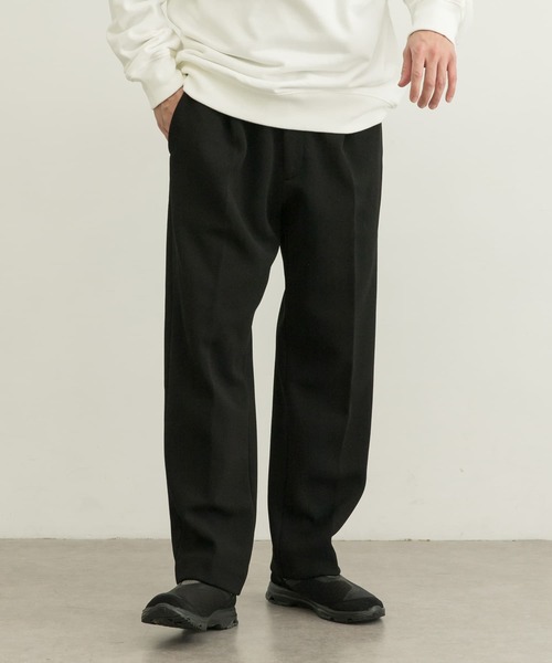 URBAN RESEARCH（アーバンリサーチ）の「『UR TECH』フリースタックイージーパンツ（その他パンツ・メンズ・チャコールグレー/ブラック/ベージュ・SMALL/MEDIUM/LARGE）」の2枚目の写真