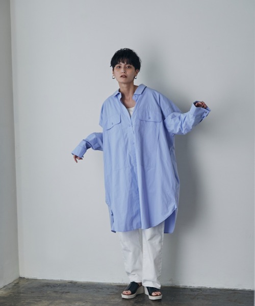 GENE HEAVENS（ジーンヘブンズ）の「(GENE HEAVENS)バックオープンシャツワンピース（ワンピース・レディース・ブルー/ホワイト・ONE SIZE/FREE）」の3枚目の写真