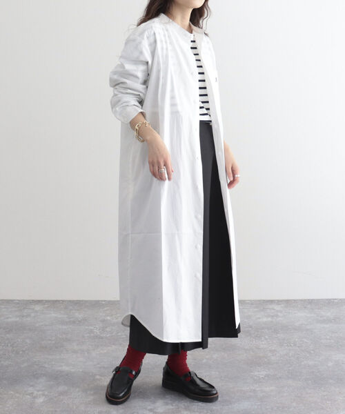 GEVACO（ゲバコ）の「【GEVACO/ゲバコ】タイプライターバンドカラーL/Sワンピース（シャツワンピース・レディース・オフホワイト/ブラック系その他/グリーン系その他/ネイビー/ブルー系その他・38）」の6枚目の写真