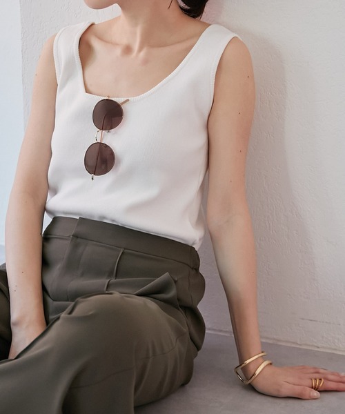 COLLAGE GALLARDAGALANTE（コラージュガリャルダガランテ）の「ニットタンク（タンクトップ・レディース・ブラック/ホワイト・FREE）」の2枚目の写真