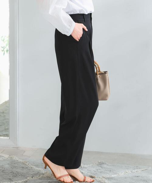 URBAN RESEARCH ROSSO(アーバンリサーチロッソ)の「イージーセミワイドツータックスラックス(その他パンツ・レディース・ブラック/オフホワイト/グリーン・FREE)」の15枚目の写真