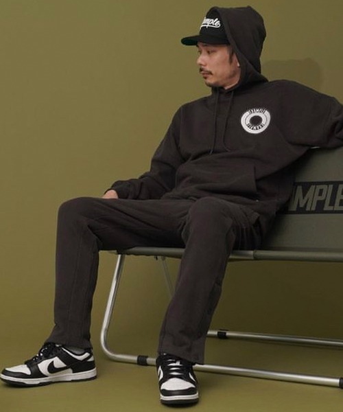 EXAMPLE（エグザンプル）の「EXAMPLE ROUND LOGO HOODIE（パーカー