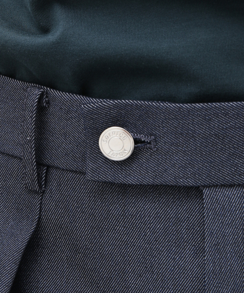 EDIFICE(エディフィス)の「"E"TROUSERS(E-5) SOLOTEX(R) デニム 2タック ワイドパンツ(スラックス・メンズ・ブラック/ネイビー・LARGE/MEDIUM/SMALL)」の17枚目の写真