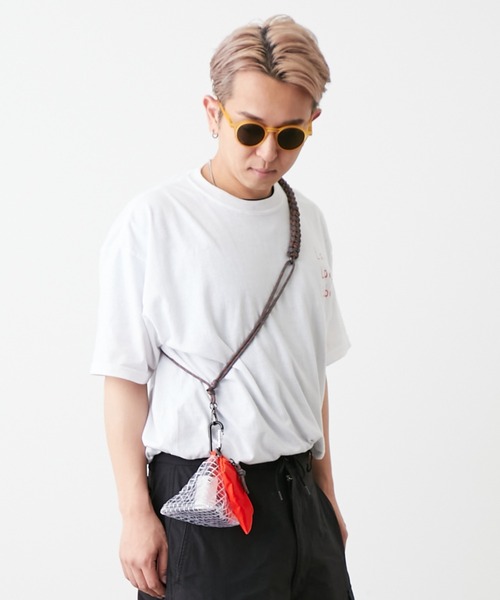 BIRTHDAY BAR（バースデイバー）の「パラコード編み込み スマホショルダーストラップ（スマホグッズ・レディース・ブラック/カーキ/ターコイズブルー/オレンジ・フリー）」の4枚目の写真