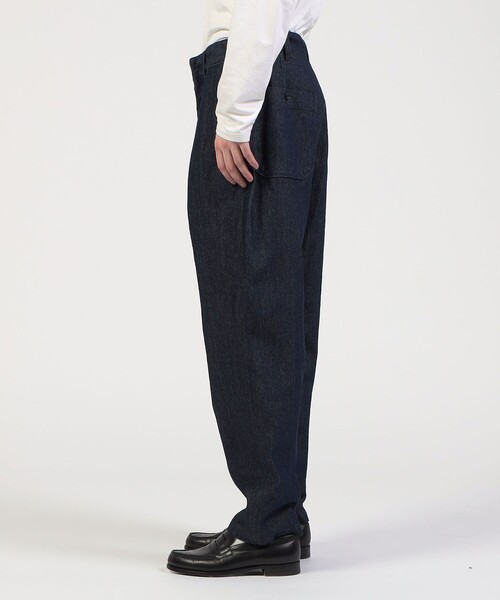 Engineered Garments(エンジニアードガーメンツ)の「■ENGINEERED GARMENTS Carlyle Pant 1プリーツパンツ(デニムパンツ・メンズ・ダークブルー・M)」の9枚目の写真