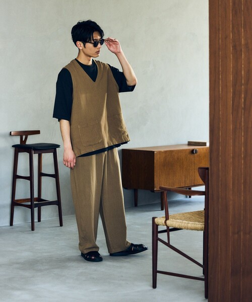 FREAK'S STORE(フリークスストア)の「KONECO/コネーソ 別注 リネンレーヨンイージパンツ/リラックスシルエット(その他パンツ・メンズ・オフホワイト/ブラック/チャコールグレー/ベージュ/グリーン・MEDIUM/LARGE)」の14枚目の写真