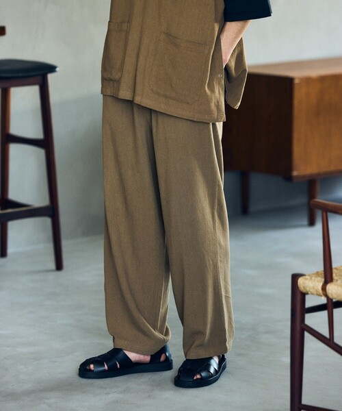 FREAK'S STORE(フリークスストア)の「KONECO/コネーソ 別注 リネンレーヨンイージパンツ/リラックスシルエット(その他パンツ・メンズ・オフホワイト/ブラック/チャコールグレー/ベージュ/グリーン・MEDIUM/LARGE)」の22枚目の写真