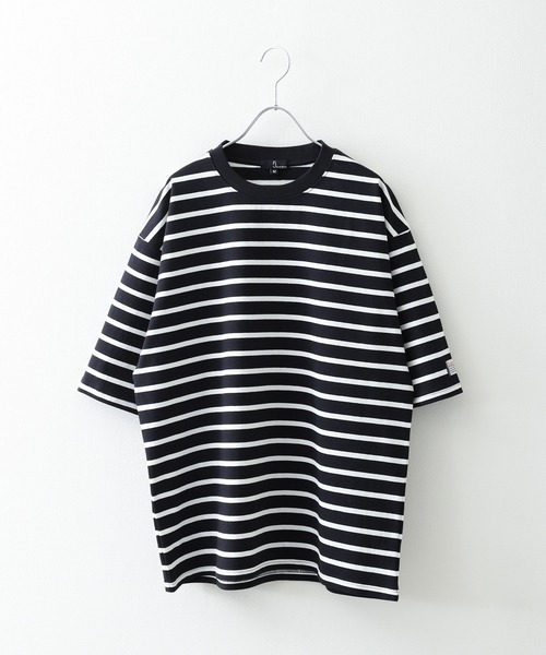 ZIP FIVE(ジップファイブ)の「【ZIP FIVE】【ユニセックス】袖ピスネーム入り ビッグシルエット マルチボーダー半袖Tシャツ(Tシャツ/カットソー・レディース・ホワイト×ブラック/ホワイト×グリーン/ホワイト×ブルー/クリーム/ホワイト×ネイビー/ブラック×ホワイト/ベージュ系・SMALL/LARGE/MEDIUM)」の11枚目の写真