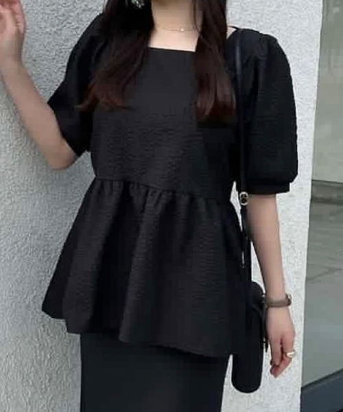 JUNOAH(ジュノア)の「ふくれジャガードペプラムトップス(シャツ/ブラウス・レディース・ホワイト/ピンク/ブラック/モカ/グレー・MEDIUM/LARGE/X-LARGE/SMALL)」の11枚目の写真