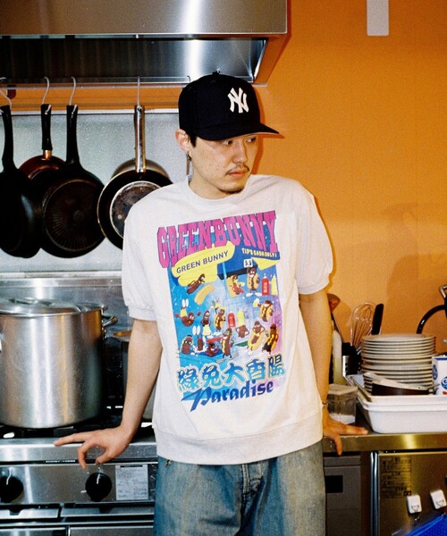 FREAK'S STORE（フリークスストア）の「GREEN BUNNY/グリーンバニー GREEN BUNNY HOTDOG/スペシャルTEE/プリント リブカットソー（Tシャツ/カットソー・メンズ・グリーン/グレー・LARGE/MEDIUM/X-LARGE）」の8枚目の写真