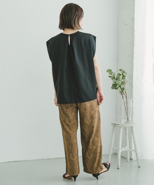ITEMS URBANRESEARCH（アイテムズ アーバンリサーチ）の「リーフプリントイージーパンツ（その他パンツ・レディース・キャメル/グリーン系その他/ブラック・FREE）」の9枚目の写真