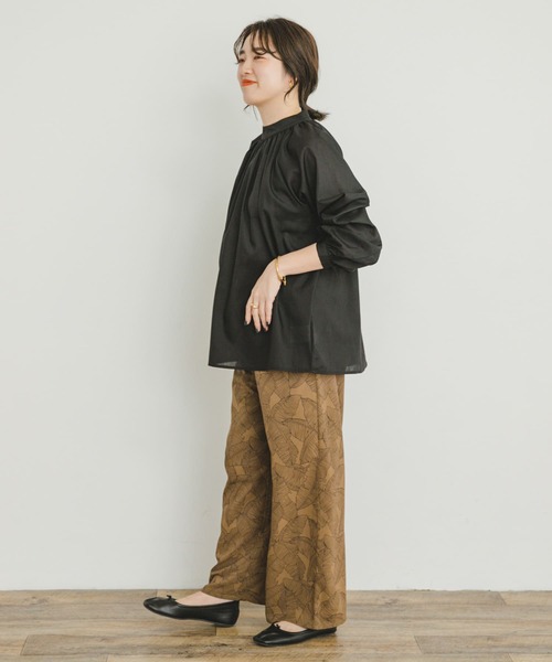 ITEMS URBANRESEARCH（アイテムズ アーバンリサーチ）の「リーフプリントイージーパンツ（その他パンツ・レディース・キャメル/グリーン系その他/ブラック・FREE）」の11枚目の写真