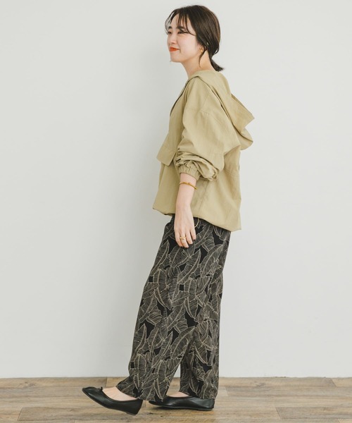 ITEMS URBANRESEARCH（アイテムズ アーバンリサーチ）の「リーフプリントイージーパンツ（その他パンツ・レディース・キャメル/グリーン系その他/ブラック・FREE）」の20枚目の写真