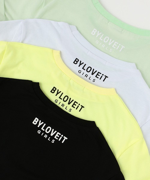 by LOVEiT（バイラビット）の「袖ロールフレンチロゴTシャツ（Tシャツ/カットソー・キッズ・イエロー/ブラック/ミント/オフホワイト・150cm/140cm/130cm/160cm/120cm）」の5枚目の写真
