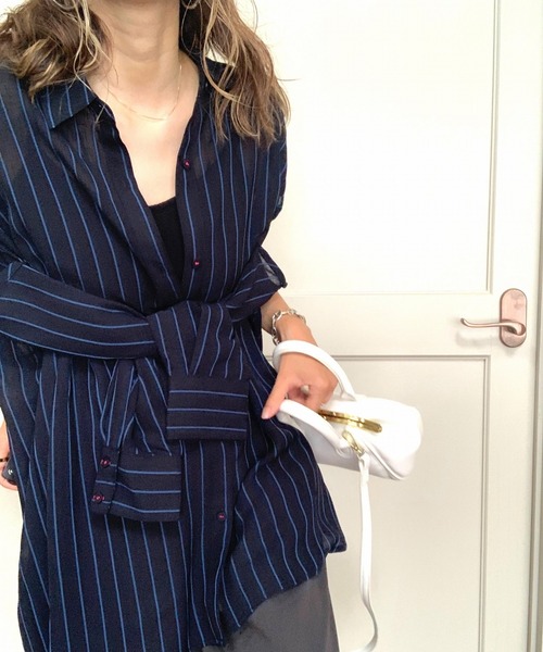 Q（キュー）の「袖スリットストライプシアーシャツ（シャツ/ブラウス・レディース・ネイビー系/カーキ系・MEDIUM）」の14枚目の写真