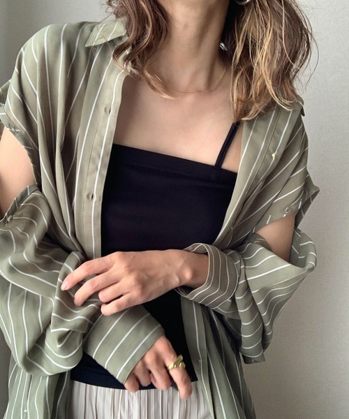 Q（キュー）の「袖スリットストライプシアーシャツ（シャツ/ブラウス・レディース・ネイビー系/カーキ系・MEDIUM）」の19枚目の写真