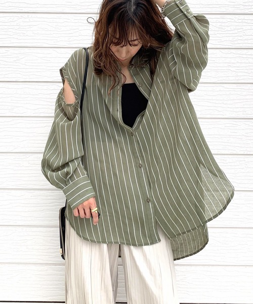 Q（キュー）の「袖スリットストライプシアーシャツ（シャツ/ブラウス・レディース・ネイビー系/カーキ系・MEDIUM）」の3枚目の写真