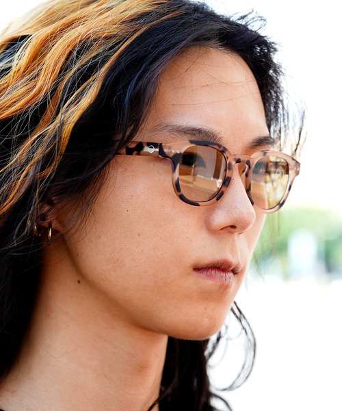 IZIPIZI イジピジ SUN LIGHT COLOR #C SQUARE（メガネ）｜IZIPIZI