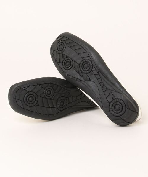 LUGG NAGG（ラグナグ）の「牛革 カウレザー ドライビングサブリナシューズ（モカシン/デッキシューズ・レディース・ブラック/ホワイト/ガンメタ/シルバー・24.0cm/23.5cm/23.0cm/24.5cm/22.5cm）」の6枚目の写真