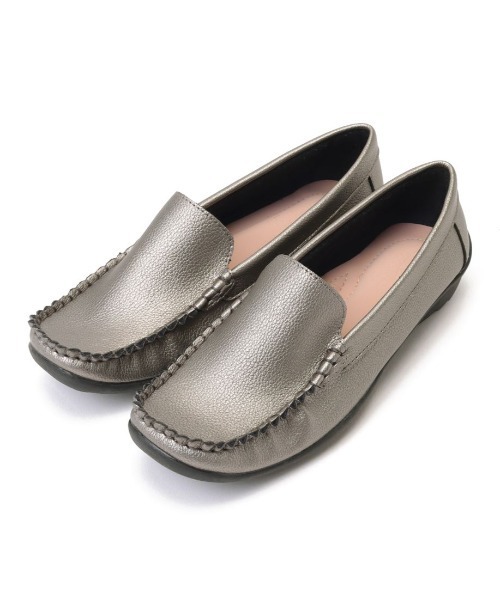 LUGG NAGG（ラグナグ）の「牛革 カウレザー ドライビングサブリナシューズ（モカシン/デッキシューズ・レディース・ブラック/ホワイト/ガンメタ/シルバー・24.0cm/23.5cm/23.0cm/24.5cm/22.5cm）」の11枚目の写真