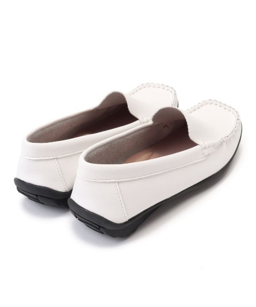 LUGG NAGG（ラグナグ）の「牛革 カウレザー ドライビングサブリナシューズ（モカシン/デッキシューズ・レディース・ブラック/ホワイト/ガンメタ/シルバー・24.0cm/23.5cm/23.0cm/24.5cm/22.5cm）」の19枚目の写真