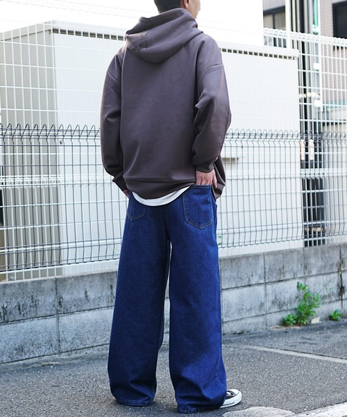 MinoriTY（マイノリティ）の「【MinoriTY】チルワイドデニム セミフレアパンツ ストレートデニムパンツ ワイドパンツ メンズ オーバーサイズ スラックスデニム テーパードデニム バギーデニム ヴィンテージ 秋服 冬服 春服（デニムパンツ・メンズ・ライトブラック/インディゴブルー/ライトブルー/ブラック/ケミカルウォッシュ/ブラウン/ブルー系その他/ブラック系その他/ダークブラック/ホワイト×ブラック・L/M/S/LS/MS/SS/XL）」の16枚目の写真