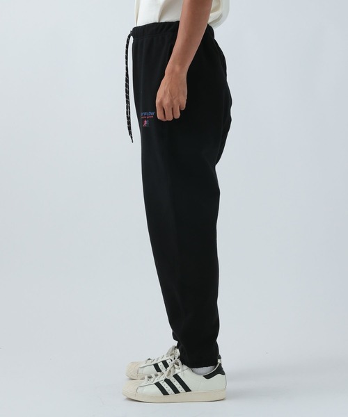 BAYFLOW(ベイフロー)の「スポーティスウェットパンツ(スウェットパンツ・メンズ・ブラック/オフホワイト・MEDIUM/LARGE)」の21枚目の写真