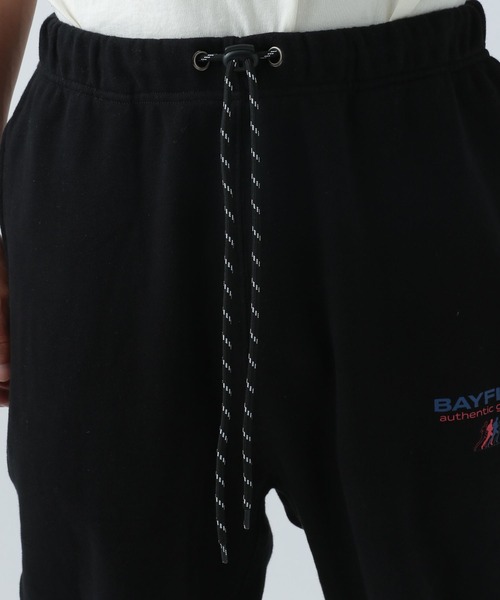 BAYFLOW(ベイフロー)の「スポーティスウェットパンツ(スウェットパンツ・メンズ・ブラック/オフホワイト・MEDIUM/LARGE)」の4枚目の写真